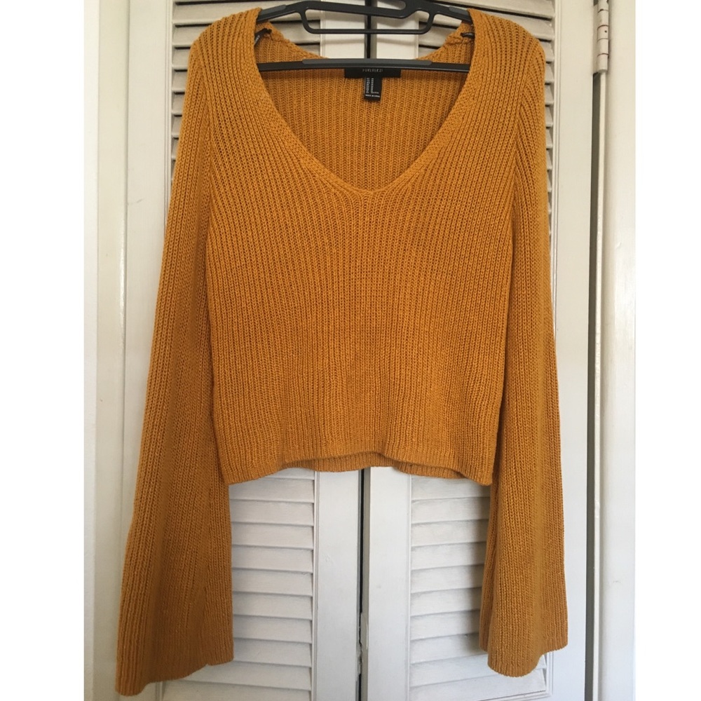 FOREVER 21 bell sleeved sweater